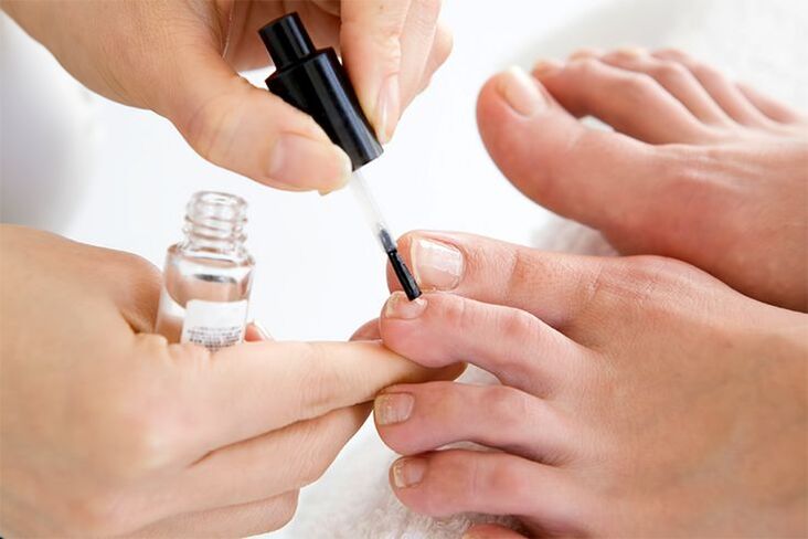 laky proti plesniam nechtov